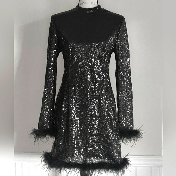 Boohoo Dresses & Skirts - Boo Hoo black sequined dress.